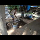 Geheizt wird mit Ästen